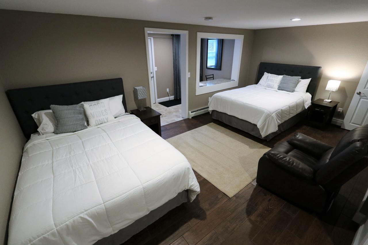 Brimley Motel Suites Exterior photo
